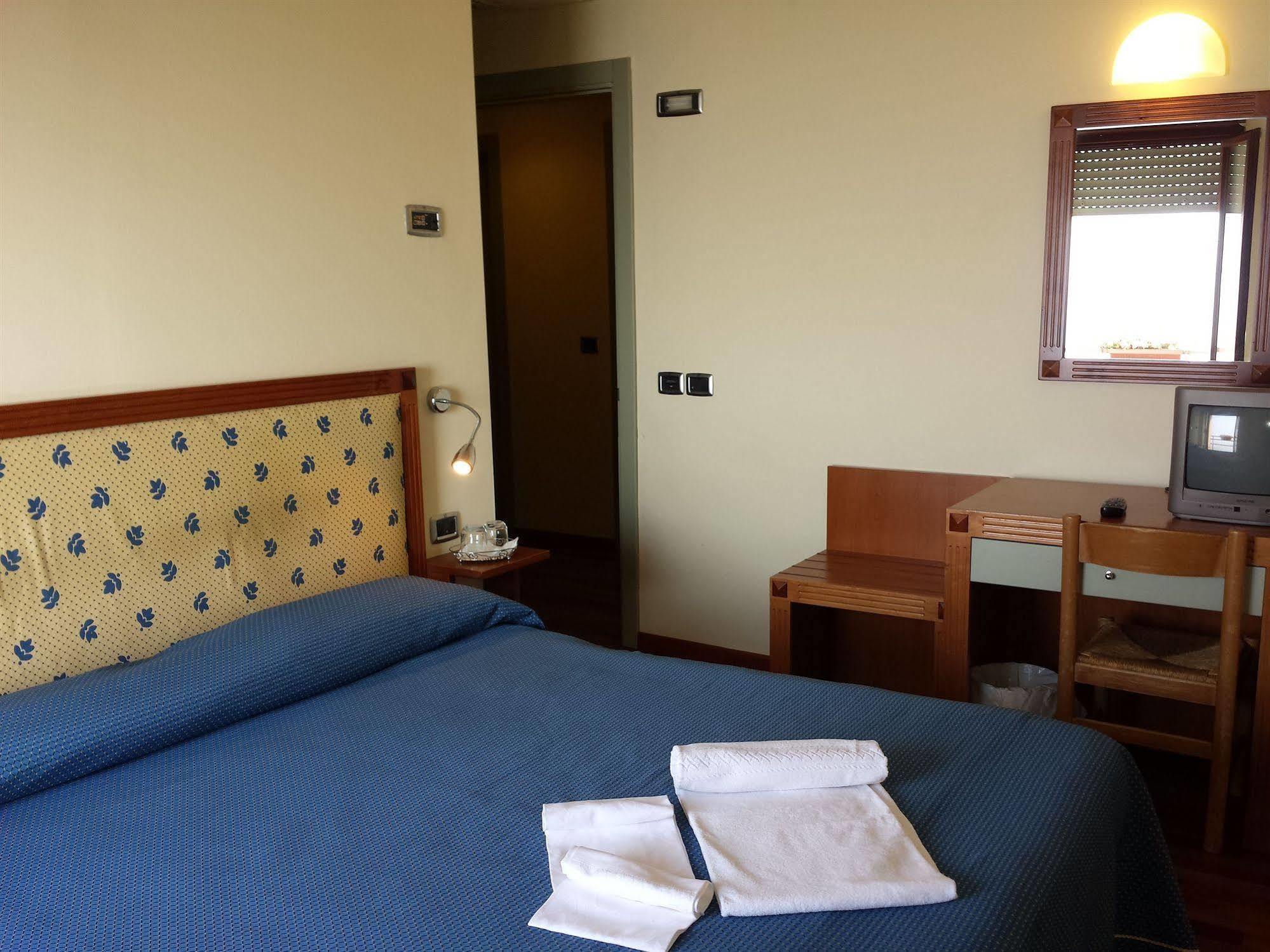 Hotel Il Castellaccio Piccione エクステリア 写真