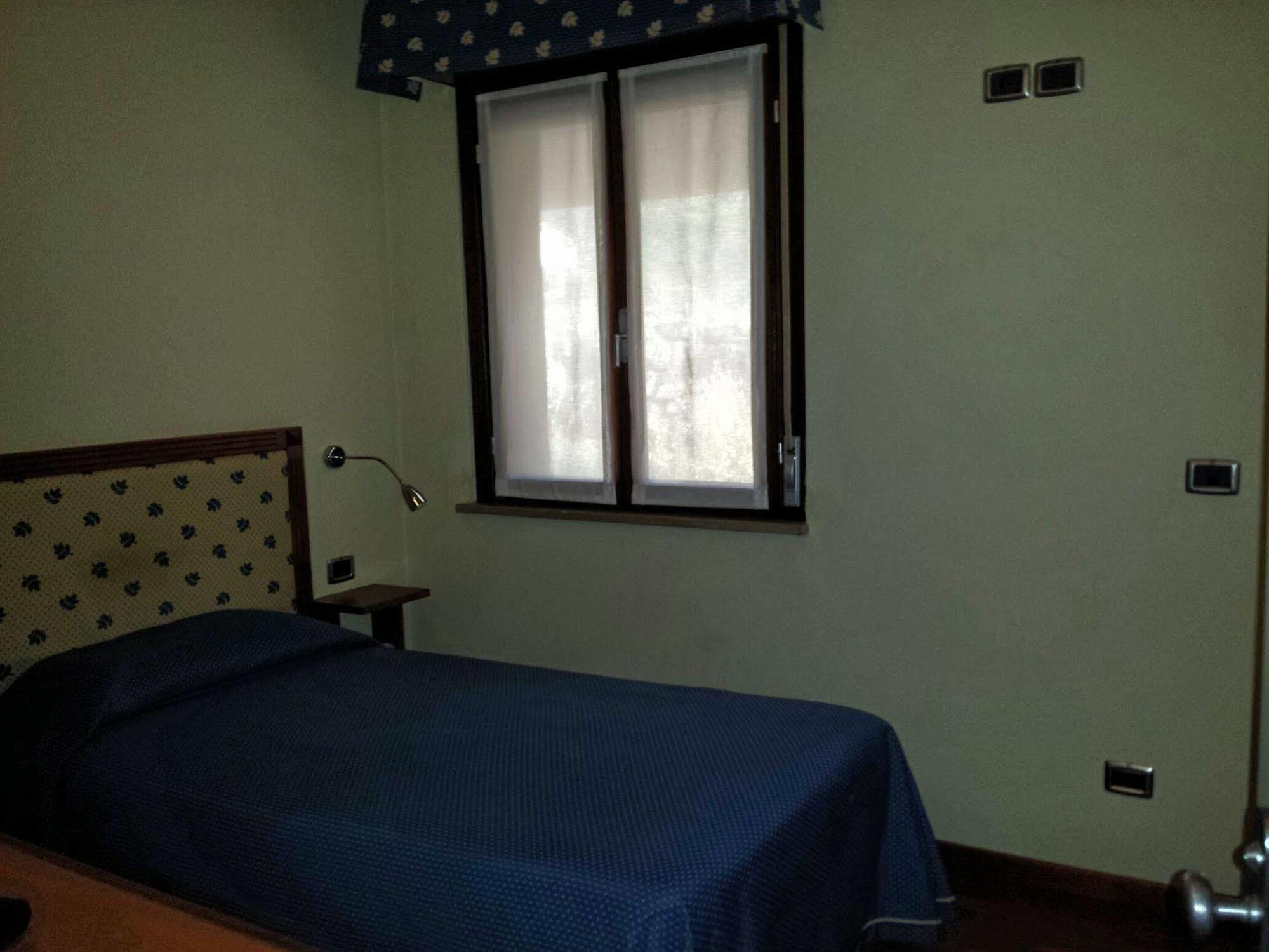 Hotel Il Castellaccio Piccione エクステリア 写真